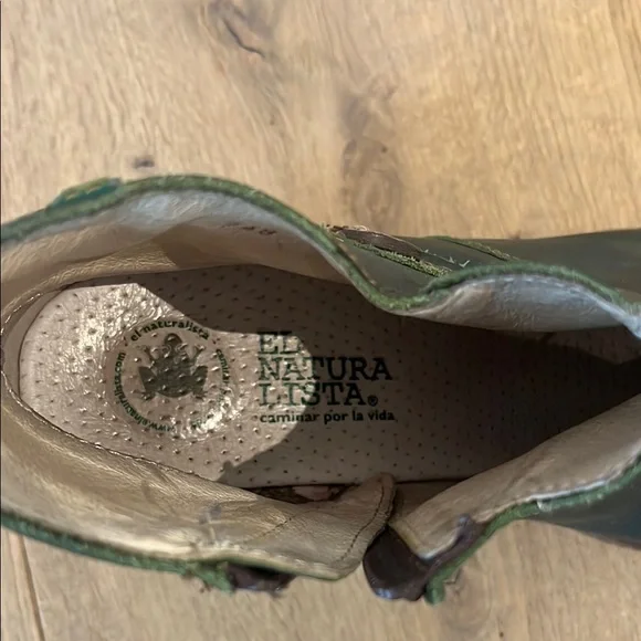 El Naturalista Green Leather Ankle Boots w side zip. Size 41 (size 10). - Picture 2 of 11